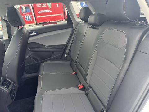 2024 Volkswagen Taos SE 4Motion