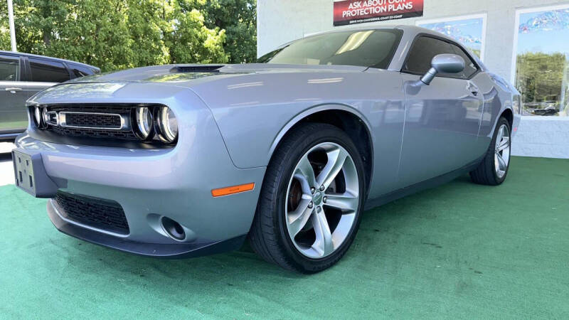 2015 Dodge Challenger for sale at iVueCars in Gastonia NC