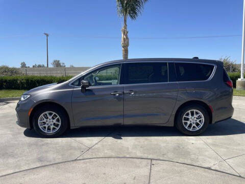 2023 Chrysler Pacifica Touring L