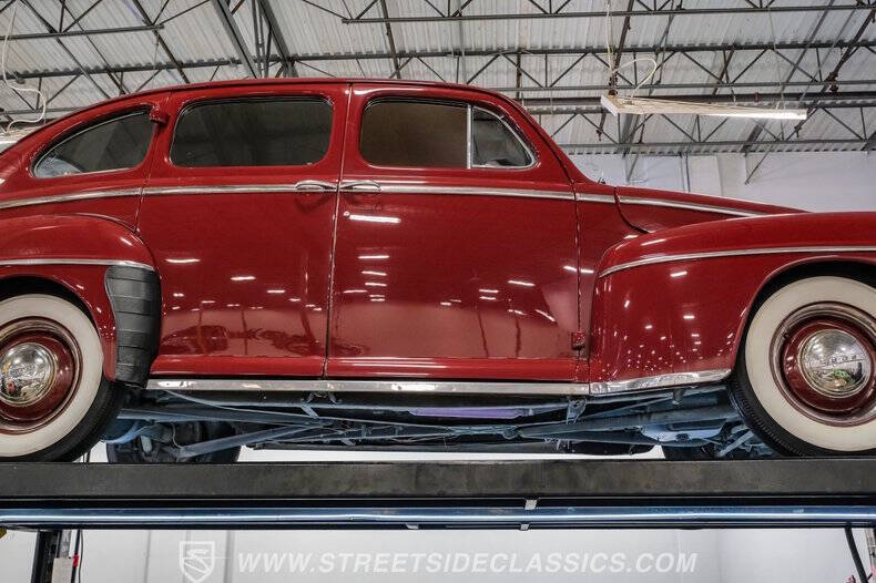 1948 Ford Deluxe
