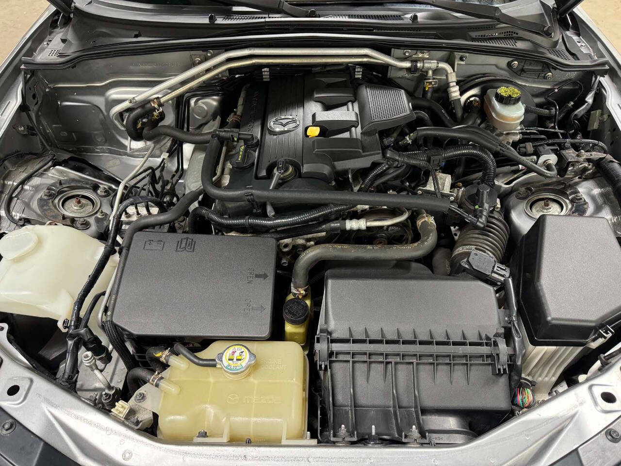 2010 Mazda MX-5 Miata 19