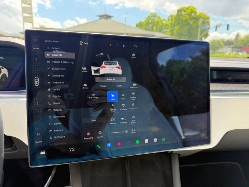 2022 Tesla Model X Plaid