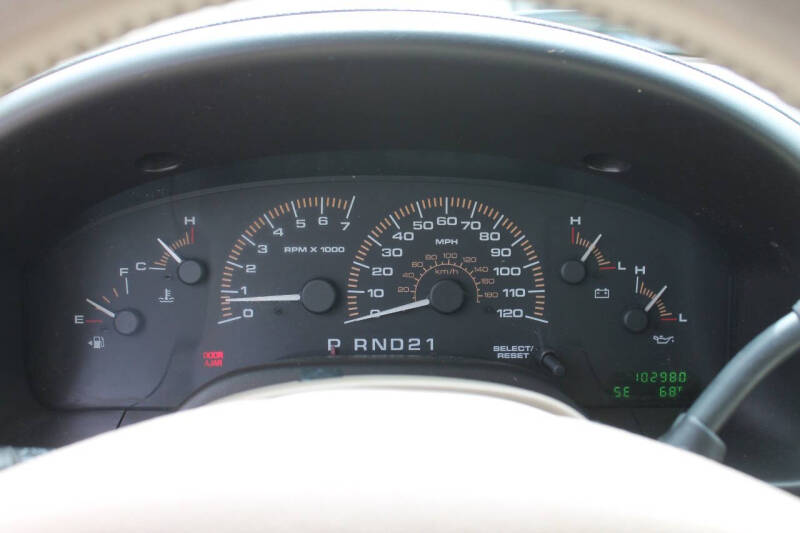 2003 Ford Expedition XLT