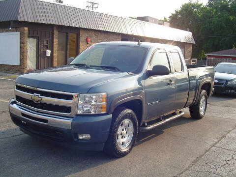 2011 Chevrolet Silverado 1500 for sale at Loves Park Auto in Loves Park IL