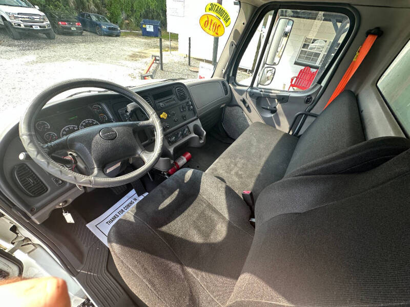 2016 Freightliner M2 106