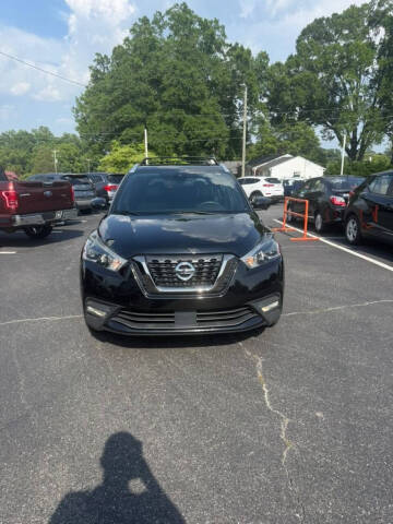 2020 Nissan Kicks SR