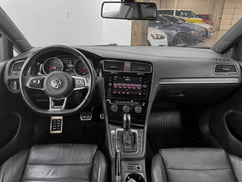 2020 Volkswagen Golf GTI SE