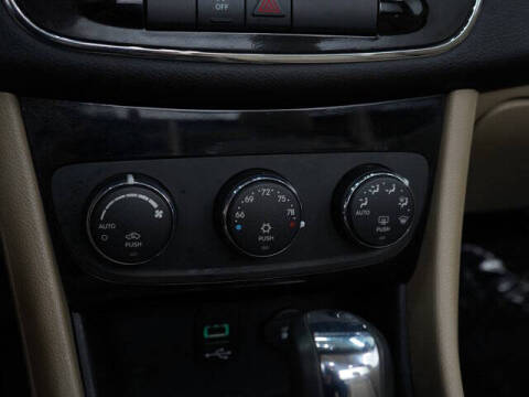 2011 Chrysler 200 Touring