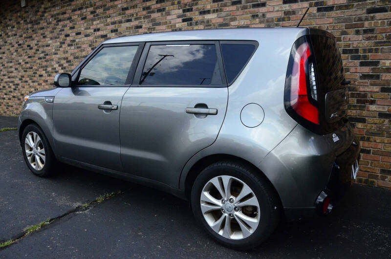 2016 Kia Soul +