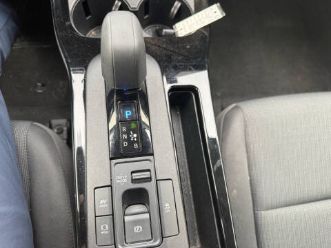 2024 Toyota Prius LE