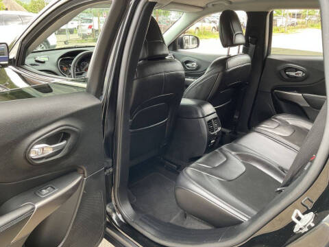 2019 Jeep Cherokee Latitude Plus