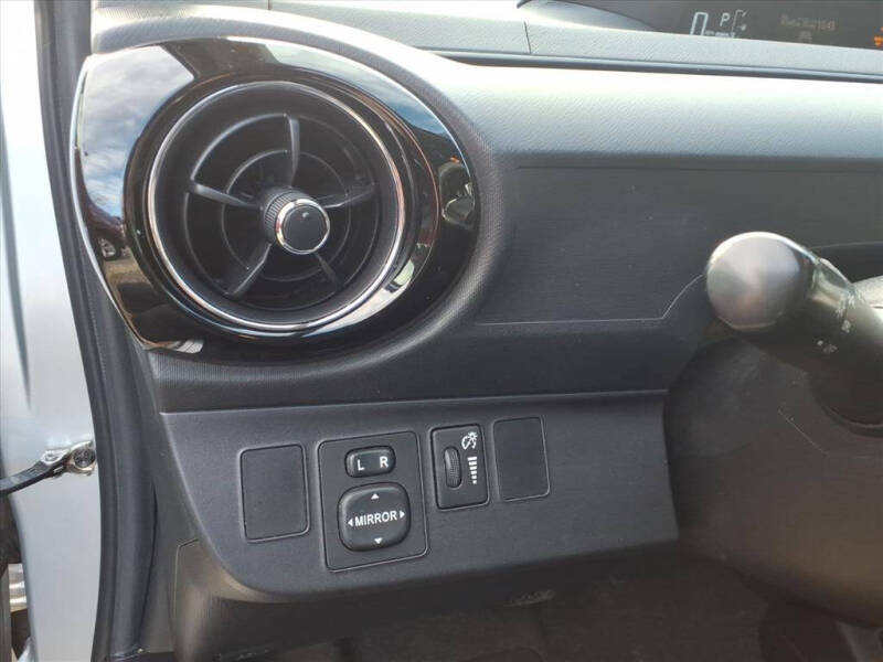 2015 Toyota Prius c Two