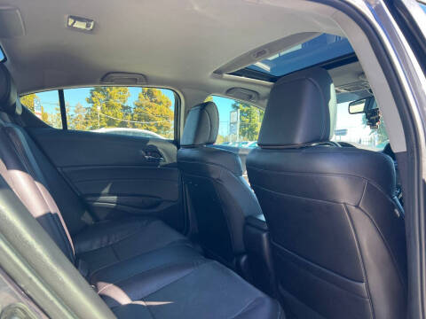 2018 Acura ILX w/Premium