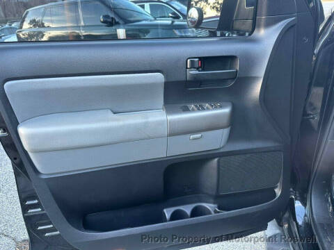 2017 Toyota Sequoia SR5