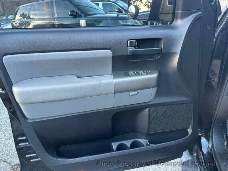2017 Toyota Sequoia SR5