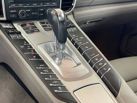 2012 Porsche Panamera Turbo