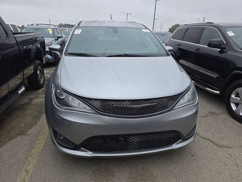 2018 Chrysler Pacifica Touring Plus