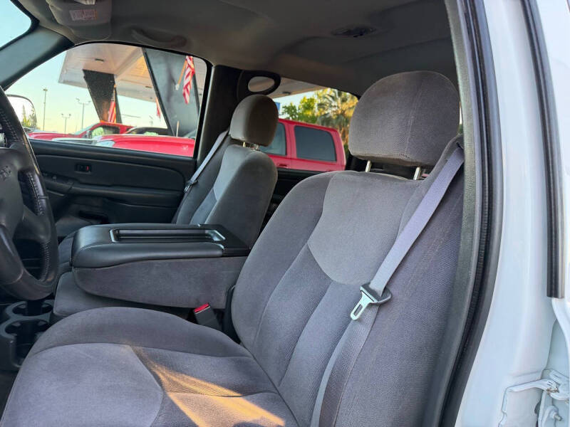 2004 GMC Sierra 2500HD SLE