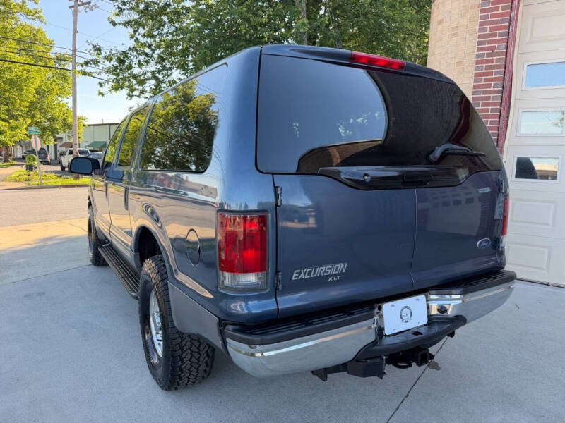 2003 Ford Excursion XLT