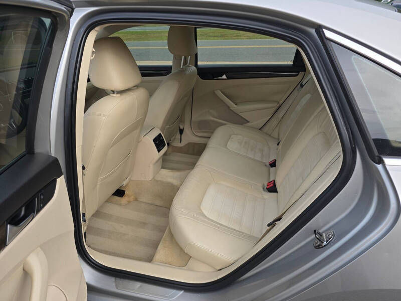 2014 Volkswagen Passat 2.0L TDI SEL Premium