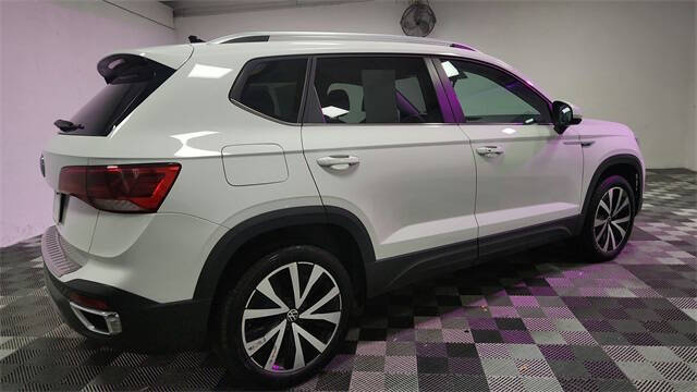 2024 Volkswagen Taos SE