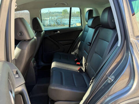2015 Volkswagen Tiguan SE
