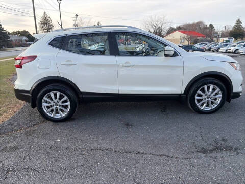 2022 Nissan Rogue Sport SV