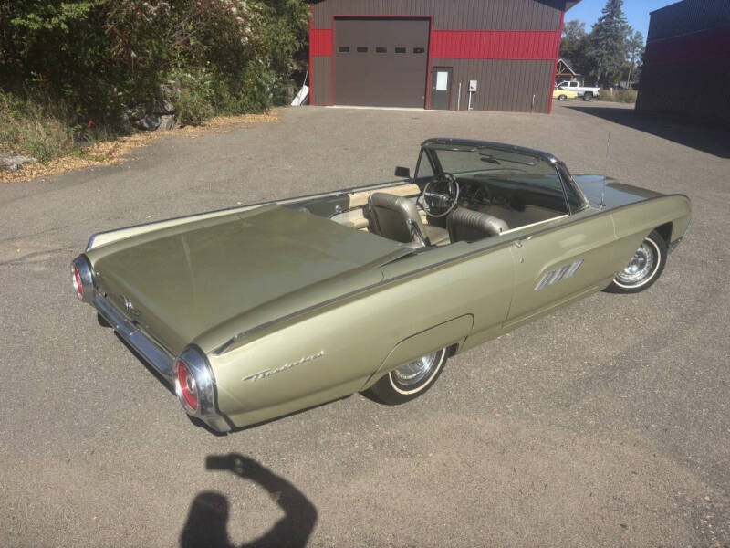 1963 Ford Thunderbird