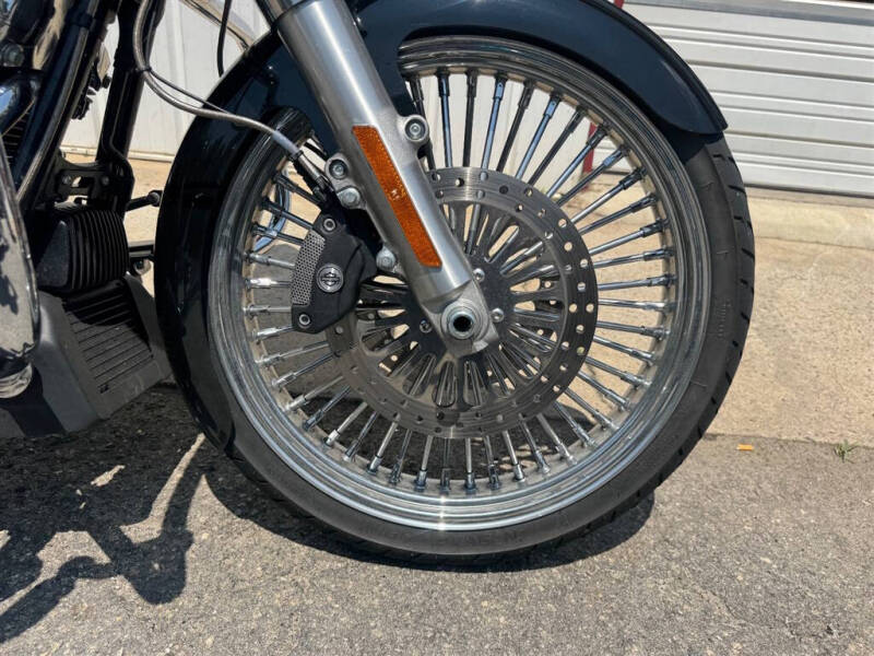 2017 Harley-Davidson FLHX -