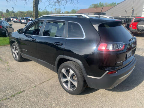 2019 Jeep Cherokee for sale at Leonard Enterprise Used Cars in Orion Township MI