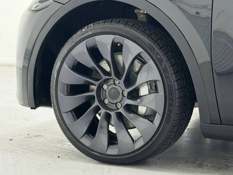 2024 Tesla Model Y Long Range