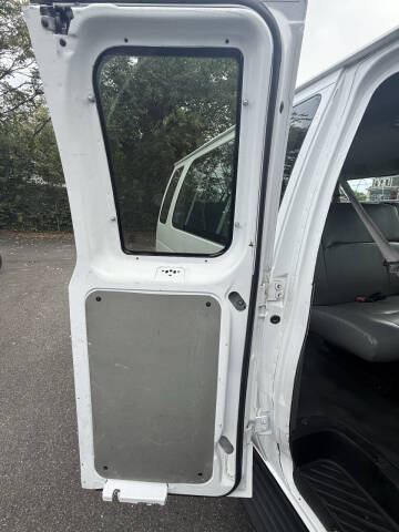 2013 Ford E-Series E-350 SD XLT