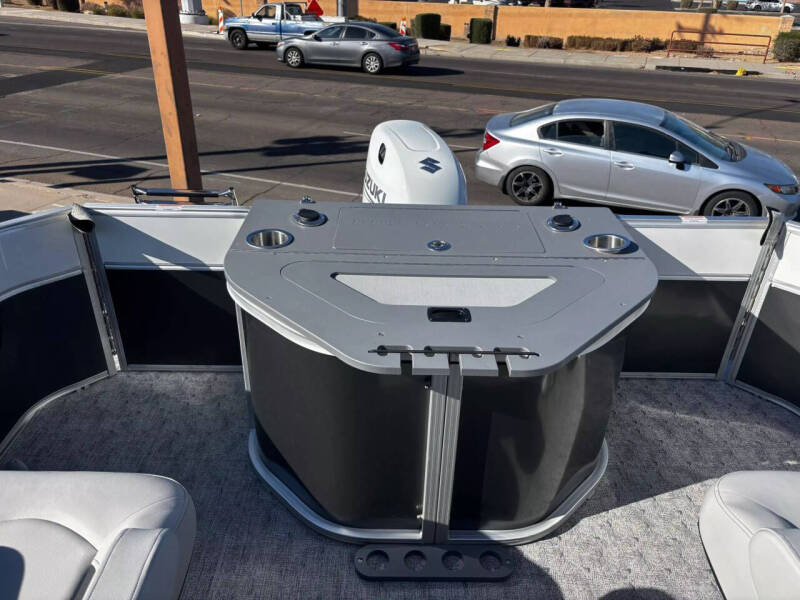 2025 South Bay PONTOON 224FCR LE