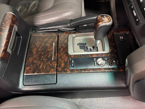 2011 Toyota Land Cruiser