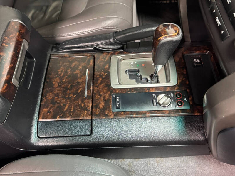 2011 Toyota Land Cruiser