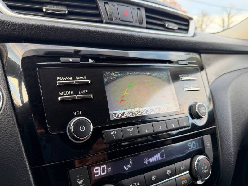 2015 Nissan Rogue SV