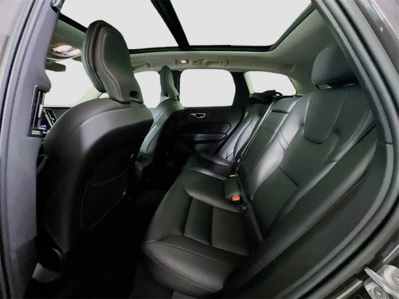 2023 Volvo XC60 B5 Core