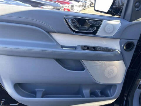2023 Lincoln Navigator L Black Label