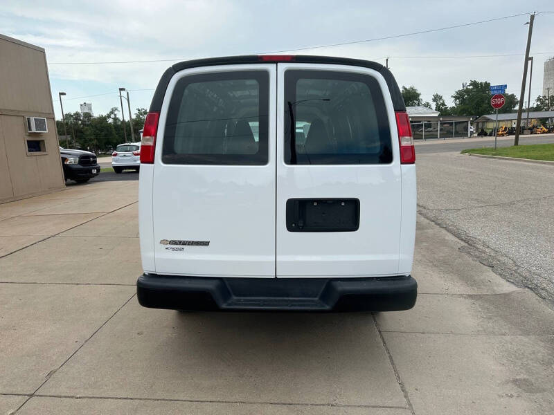 2018 Chevrolet Express 2500