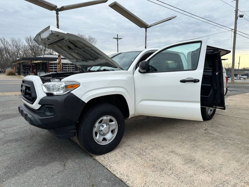 2020 Toyota Tacoma SR photo 15