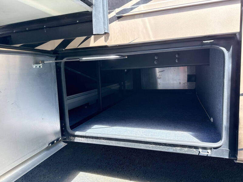 2016 Freightliner MH Chassis