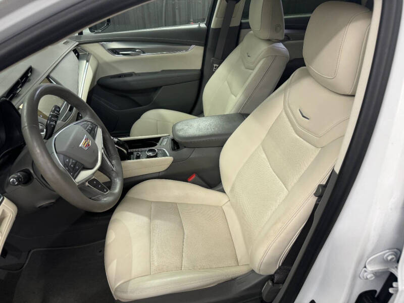 2022 Cadillac XT5 Premium Luxury