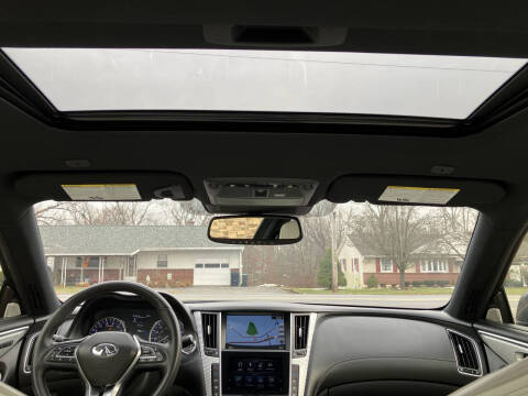 2017 Infiniti Q60 Red Sport 400