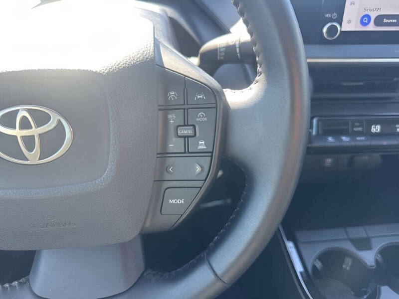 2024 Toyota Prius LE