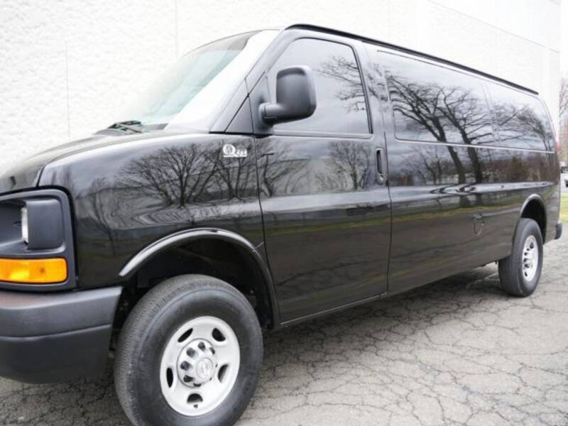 2015 Chevrolet Express Cargo Work Van's photo