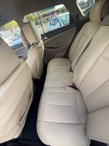 2019 Hyundai Tucson SE