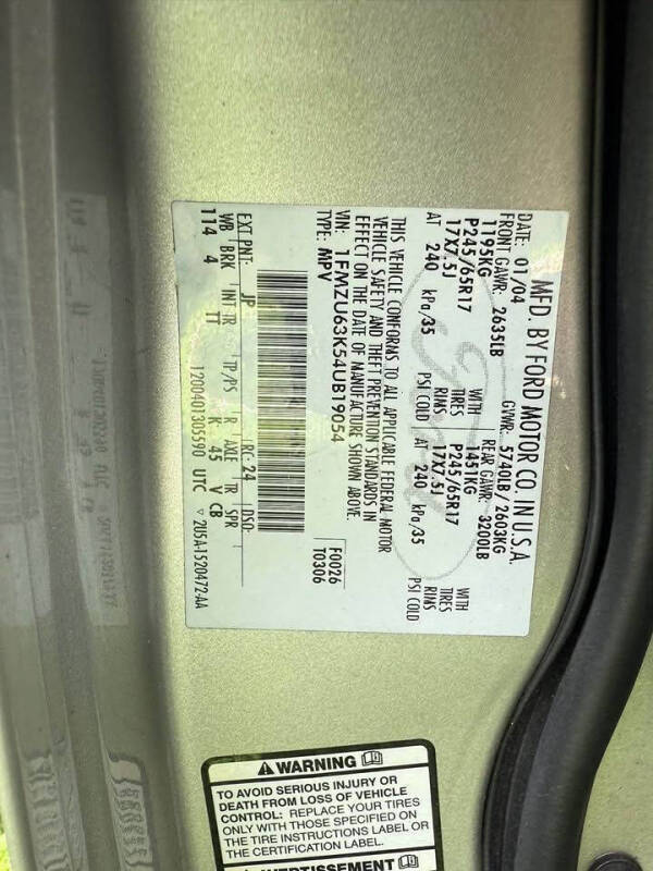 2004 Ford Explorer XLT