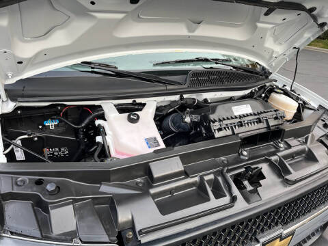 2024 Chevrolet Express 2500