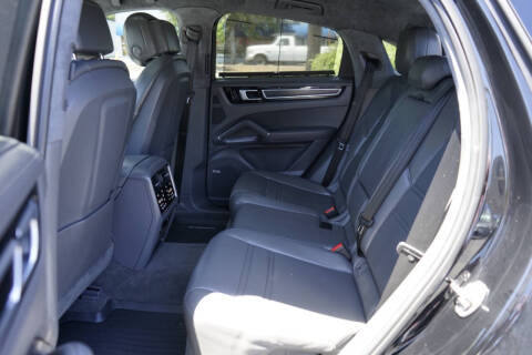 2021 Porsche Cayenne GTS Coupe