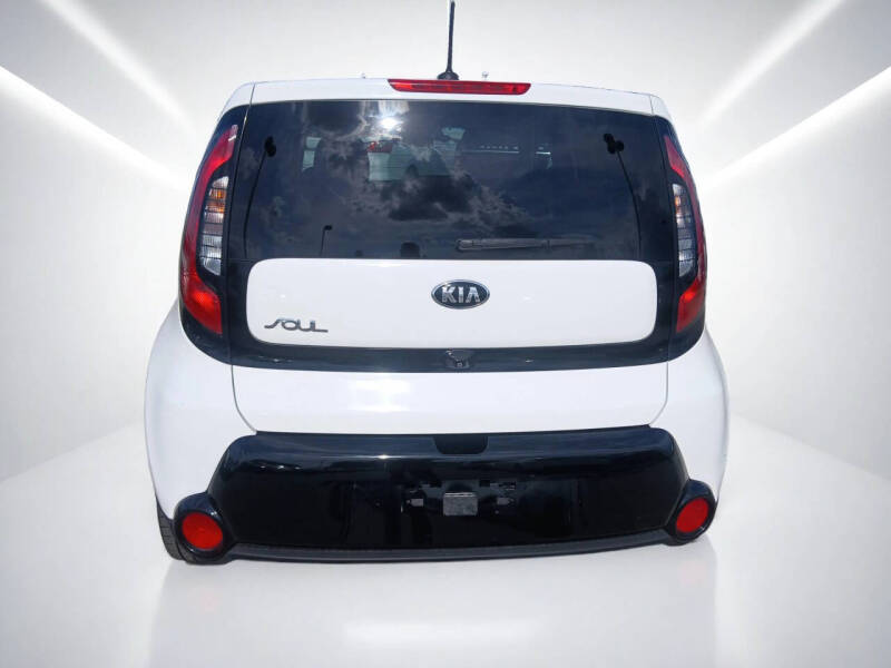 2016 Kia Soul +